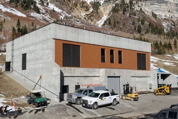 1908-Snowbird CoGen Building-FINAL-side and front view-20201204_115738